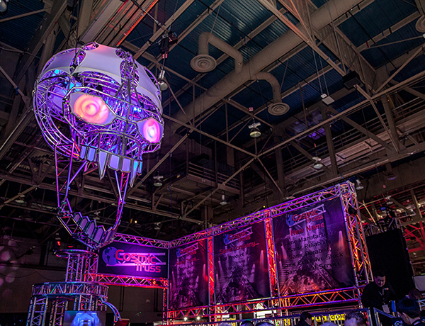 9-metre tall custom skull structure built from truss, designed and manufactured by Design Quintessence.